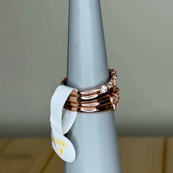 Bomb Party Delicates Diamond CZ on Rose Gold - Picture 4 of 4